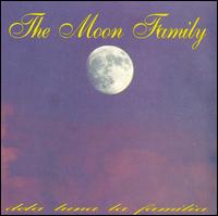 Moon Family - Familia de la Luna lyrics