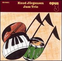Knud Jorgensen - Performs Satin Doll lyrics