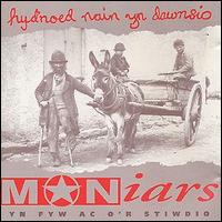 Moniars - Even Granny Was Dancing lyrics